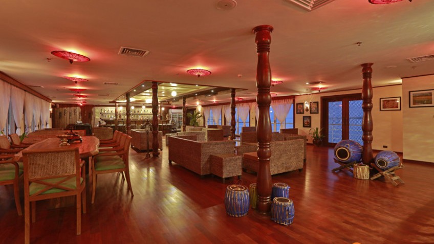 Makara Queen Cruise